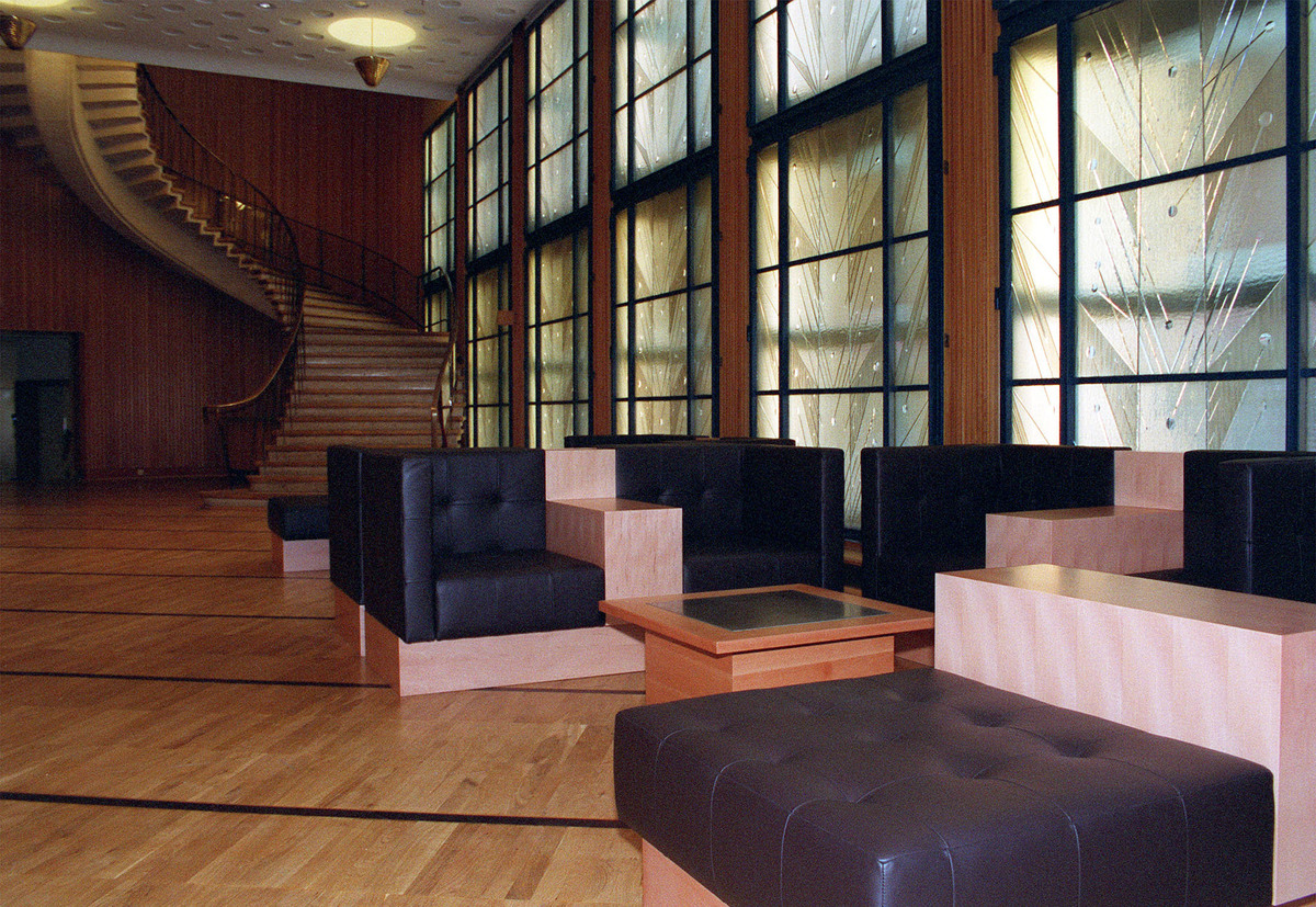Foyer des WDRE-Funkhauses am Wallrafplatz